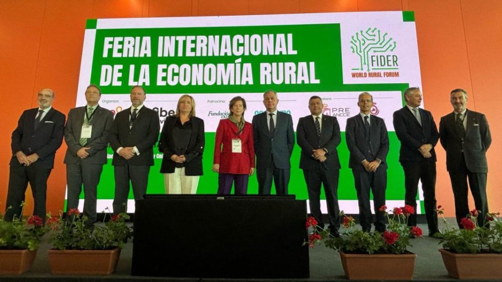 Martínez-Sicluna : “El desarrollo rural es una necesidad estratégica para el equilibrio y la cohesión de nuestro país”